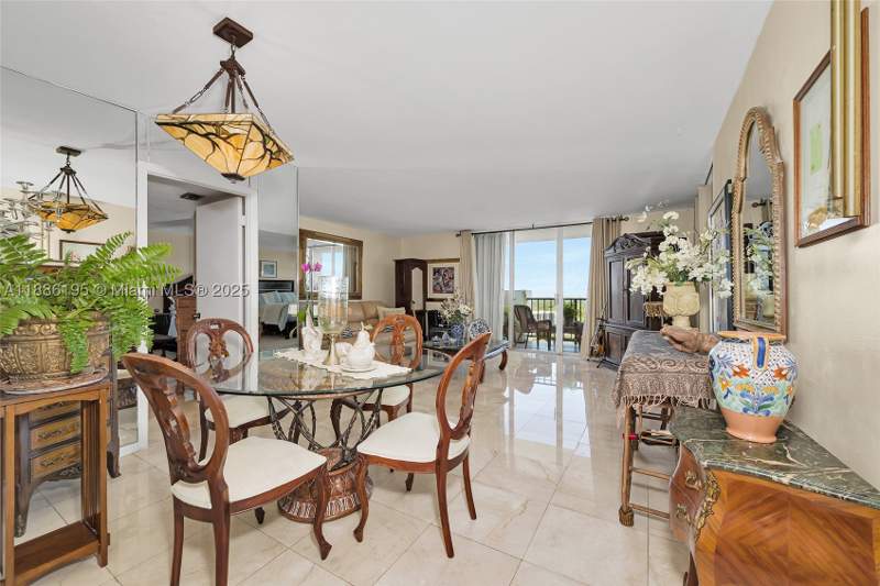 2 bedroom Condominium at 2750 NE 183rd St 2204, Commodore Plaza Condo, Aventura — photo 5