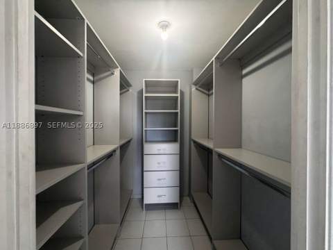 8005 Lake Dr 404, Doral FL - photo 14 of 23