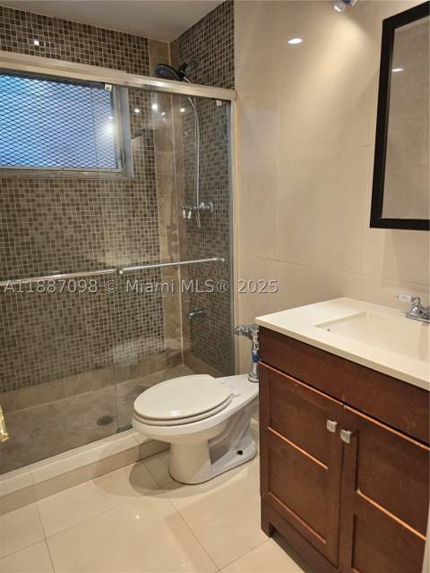 835 Meridian Ave 4, Miami Beach FL - photo 9 of 12