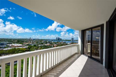 2000 Island Blvd 1002, Aventura FL - photo 21 of 26