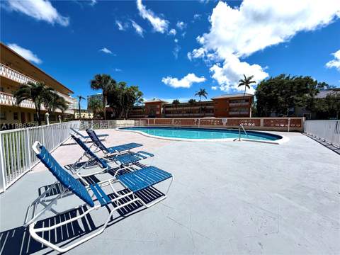 1885 NE 121st St 3, North Miami FL - photo 18 of 22