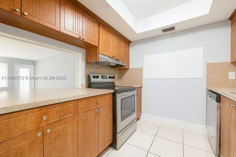 1885 NE 121st St 3, North Miami FL - photo 8 of 22