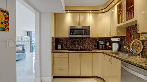 100 Bayview Dr 1931, Sunny Isles Beach FL - photo 16 of 43