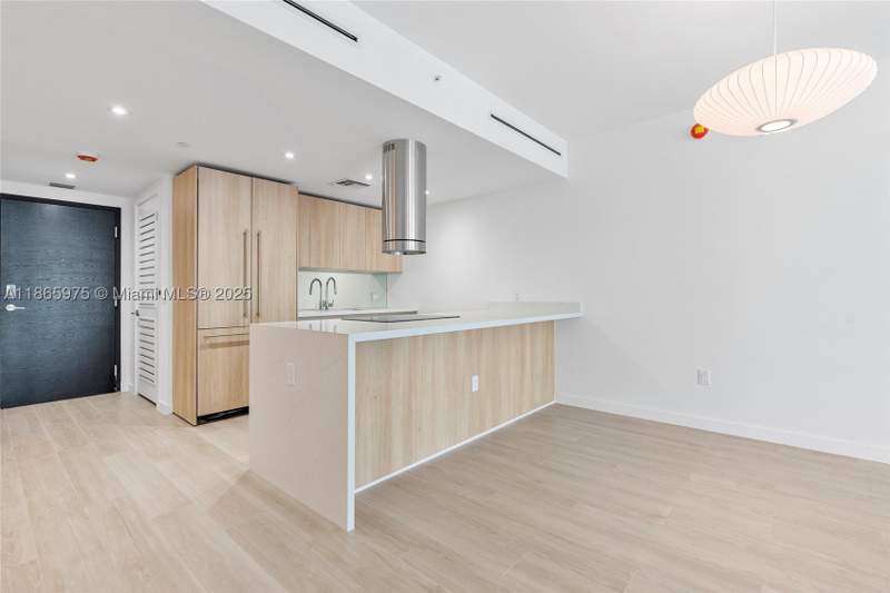 2 bedroom Condominium at 9901 W Bay Harbor Dr 402, Bay Harbor, Bay Harbor Islands — photo 5