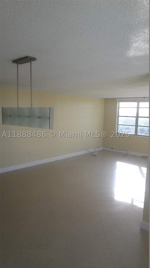 2750 NE 183rd St 2305, Aventura FL - photo 12 of 31