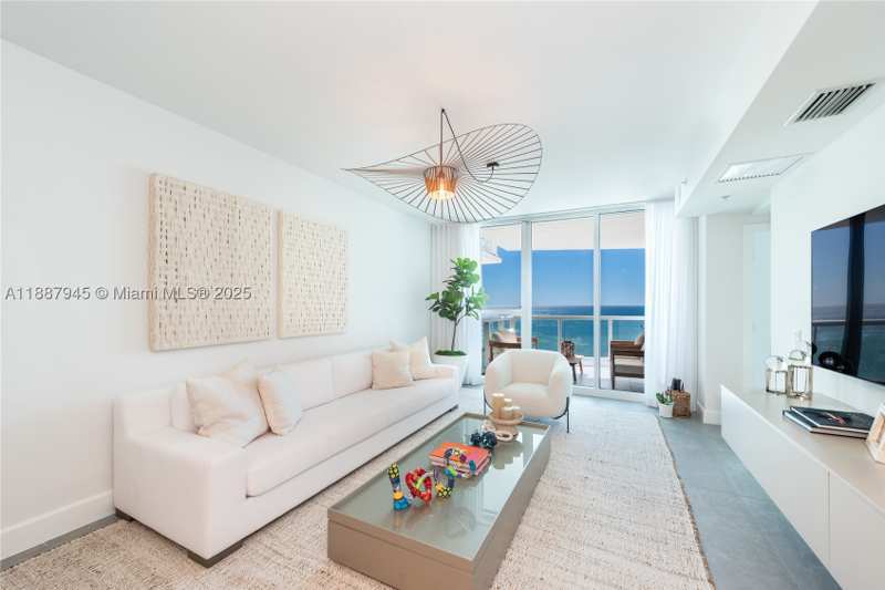 3 bedroom Condominium at 3801 Collins Ave 1502, Mosaic On Miami Beach, Miami Beach — photo 1