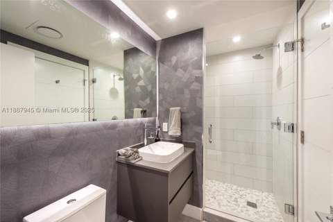 3801 Collins Ave 1502, Miami Beach FL - photo 23 of 40