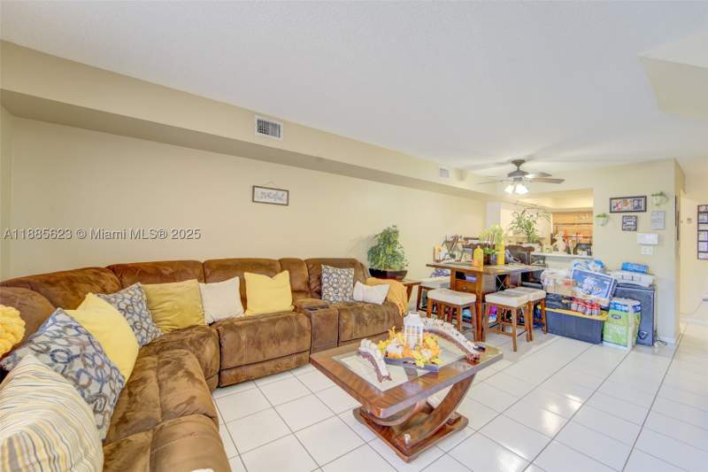 2 bedroom Condominium at 14915 SW 80th St 205, The Seasons Villas & Thms, Miami — photo 3