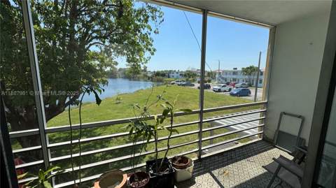 160 NE 203rd Ter E31, Miami Gardens FL - photo 8 of 24