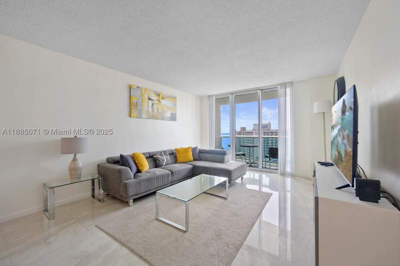 1 bedroom Condominium at 19370 Collins Ave 1425, Ocean Reserve Condo, Sunny Isles Beach — photo 3