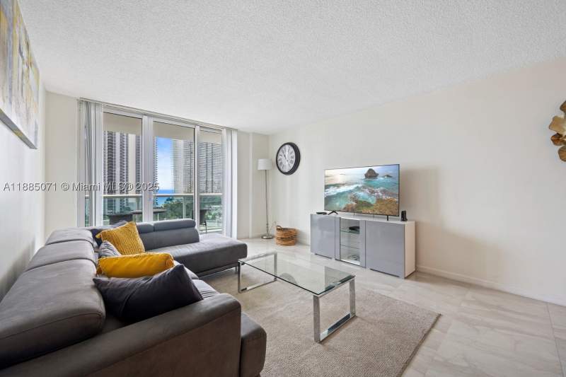 1 bedroom Condominium at 19370 Collins Ave 1425, Ocean Reserve Condo, Sunny Isles Beach — photo 5