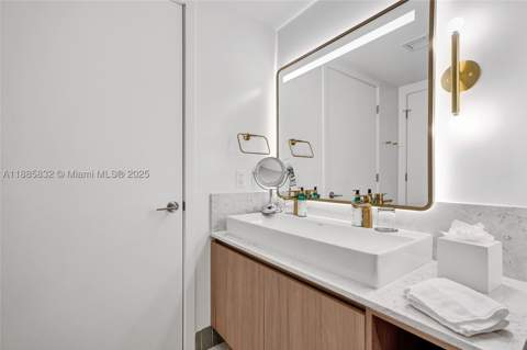 159 NE 6th St 3302, Miami FL - photo 23 of 55