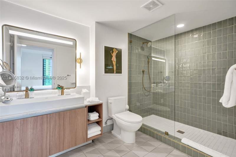 2 bedroom Condominium at 159 NE 6th St 3302, Downtown Miami, Miami — photo 5