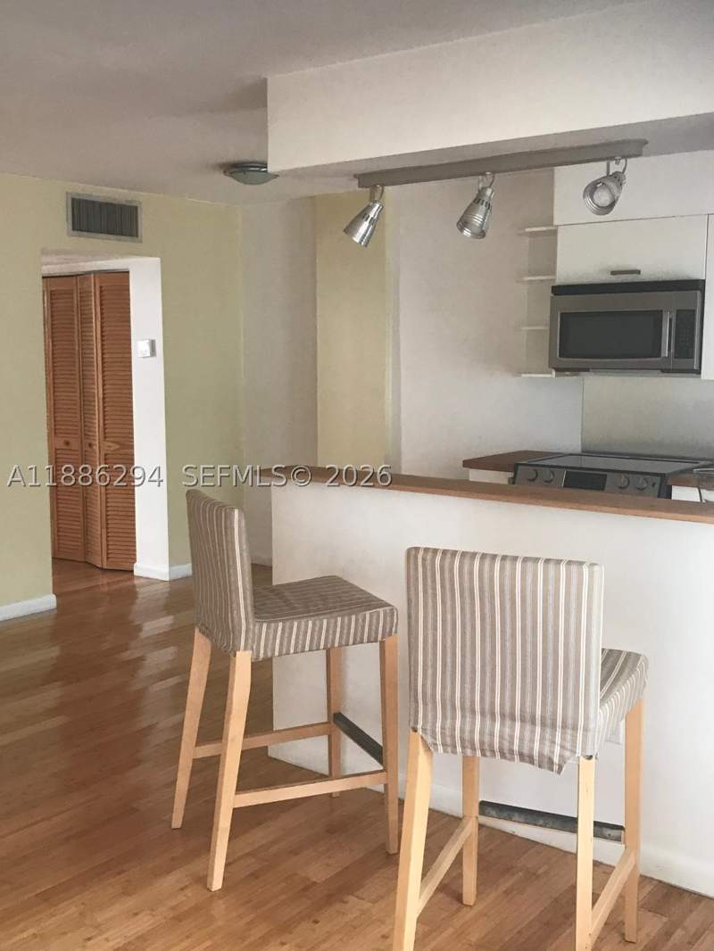 1 bedroom Condominium at 949 Pennsylvania Ave 309, Penn 10 Manor Condo, Miami Beach — photo 2