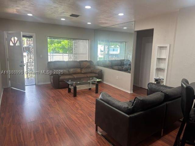 3 bedroom SingleFamilyResidence at 740 NW 42nd St, Brae Burn Sub, Miami — photo 4