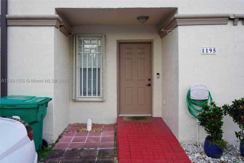 3 bedroom Townhouse at 1195 NW 124th Ave 2202, Puerto Bello Condo No 2, Miami — photo 3