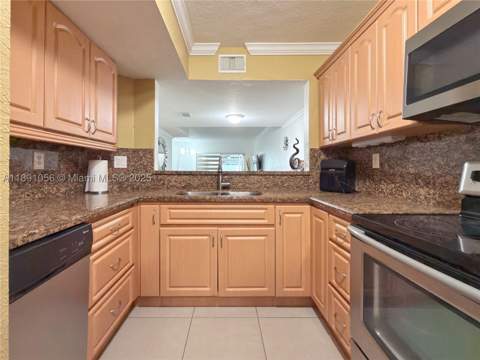 1195 NW 124th Ave 2202, Miami FL - photo 7 of 51