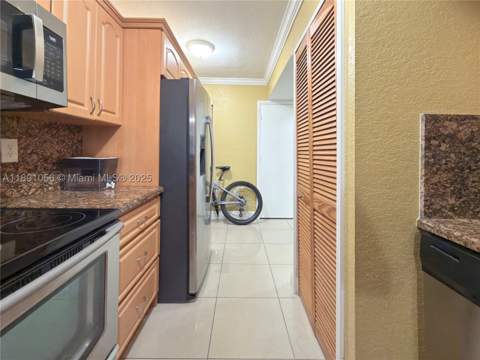 1195 NW 124th Ave 2202, Miami FL - photo 8 of 51