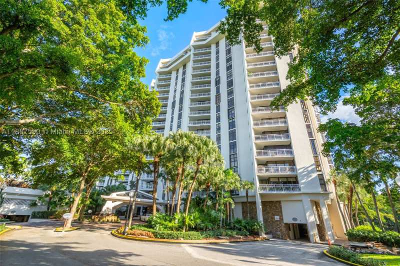 2 bedroom Condominium at 1000 Quayside Ter 505, Towers Of Quayside Condo, Miami — photo 1