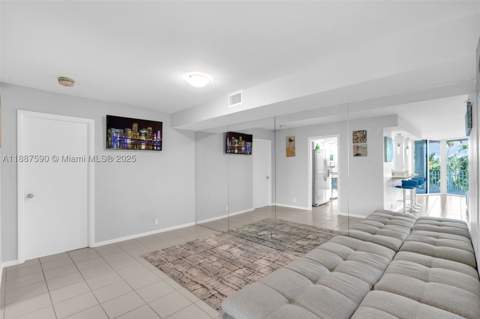 1000 Quayside Ter 505, Miami FL - photo 9 of 24