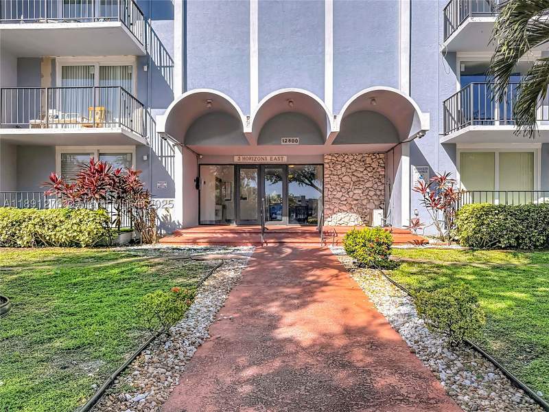 2 bedroom Condominium at 12500 NE 15th Ave 105, Three Horizons East Condo, North Miami — photo 3