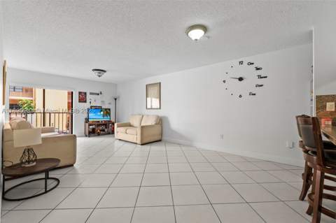1800 W 54th St 109, Hialeah FL - photo 12 of 25