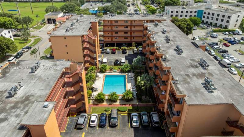 3 bedroom Condominium at 1800 W 54th St 109, Westland Condo, Hialeah — photo 2