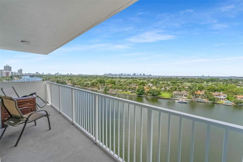 2 bedroom Condominium at 5838 Collins Ave 11B, 5838 Condominium, Miami Beach — photo 2