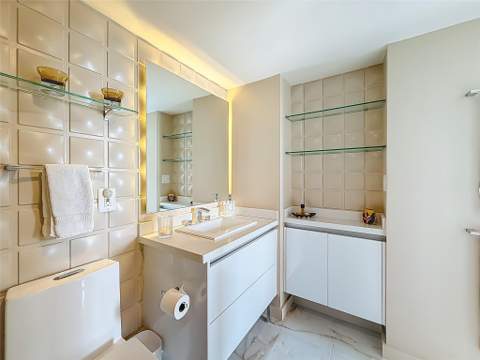 3625 N Country Club Drive 1204, Aventura FL - photo 21 of 53