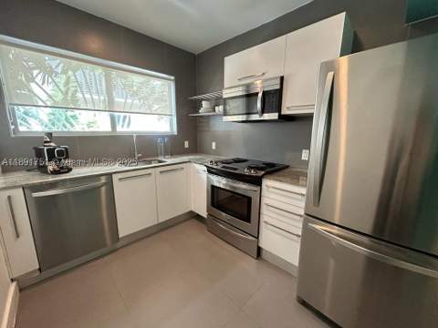 1816 Meridian Ave 18, Miami Beach FL - photo 9 of 19