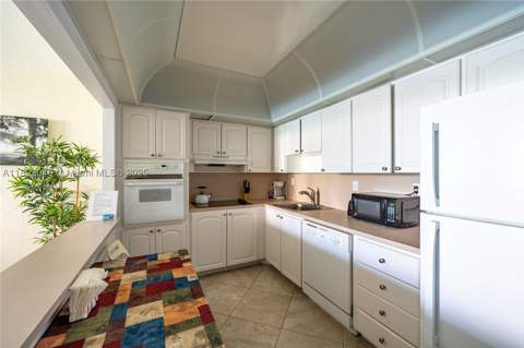 19370 Collins Ave 407, Sunny Isles Beach FL - photo 9 of 14