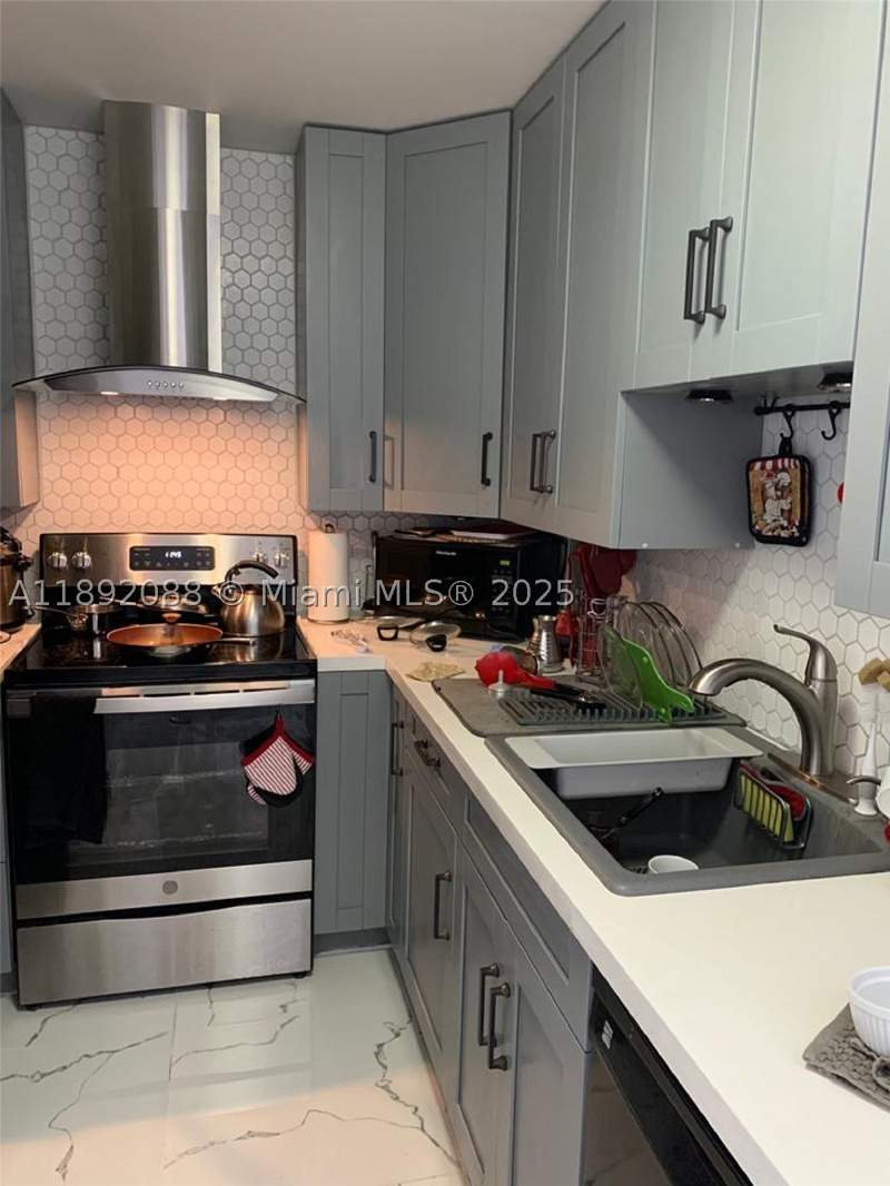 2 bedroom Condominium at 4675 W 18th Ct 1011, Plaza Of Westland Condo, Hialeah — photo 4