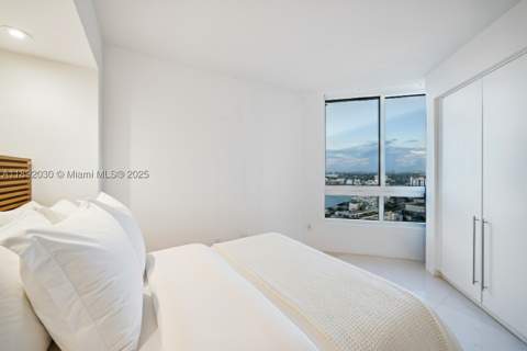 6365 Collins Ave 2901, Miami Beach FL - photo 19 of 44