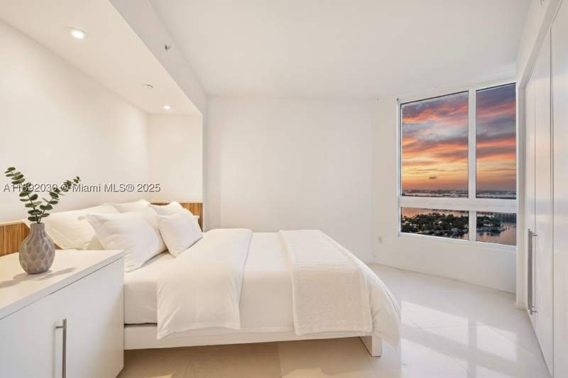 3 bedroom Condominium at 6365 Collins Ave 2901, Akoya Condo, Miami Beach — photo 4
