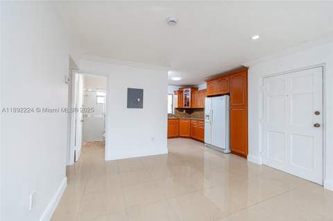 2775 W 61st Pl 207, Hialeah FL - photo 17 of 26