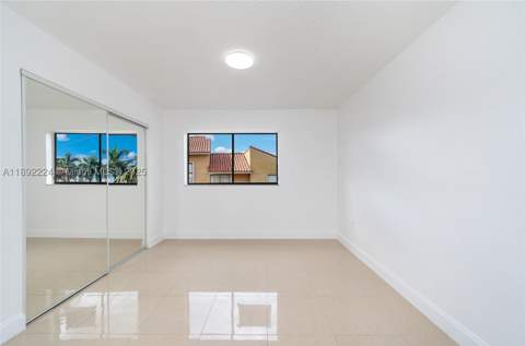 2775 W 61st Pl 207, Hialeah FL - photo 22 of 26