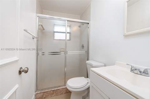 2775 W 61st Pl 207, Hialeah FL - photo 24 of 26