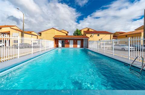 2775 W 61st Pl 207, Hialeah FL - photo 7 of 26