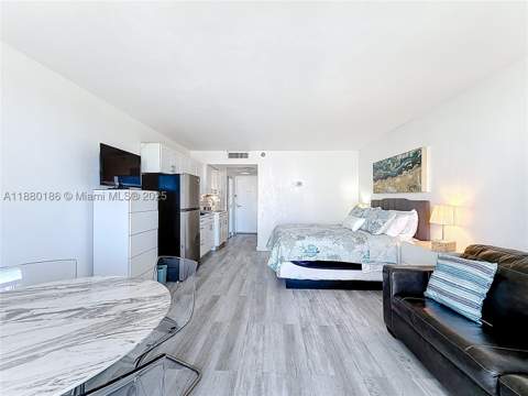 19201 Collins Ave 636, Sunny Isles Beach FL - photo 14 of 23