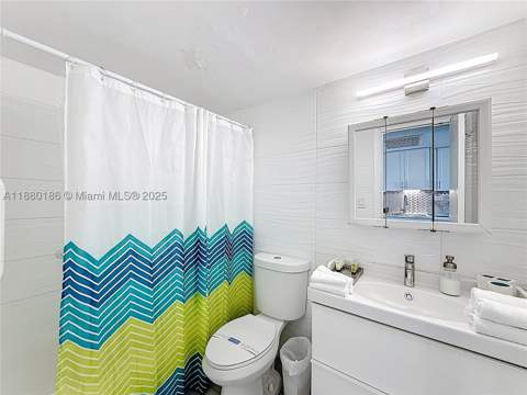 19201 Collins Ave 636, Sunny Isles Beach FL - photo 16 of 23