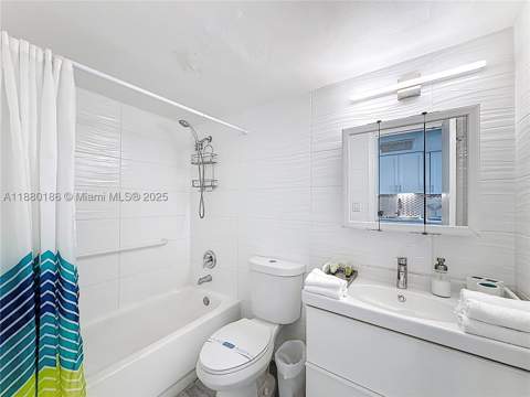 19201 Collins Ave 636, Sunny Isles Beach FL - photo 17 of 23