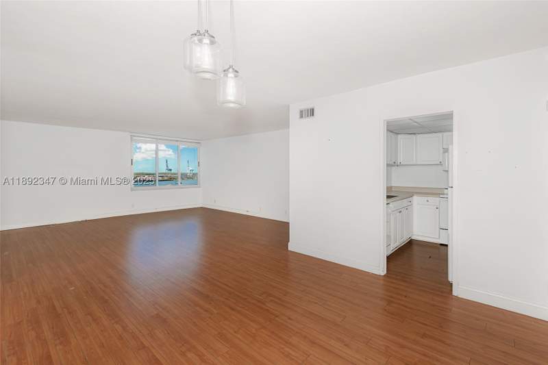 1 bedroom Condominium at 1200 West Ave 1531, Mirador 1200 Condo, Miami Beach — photo 4