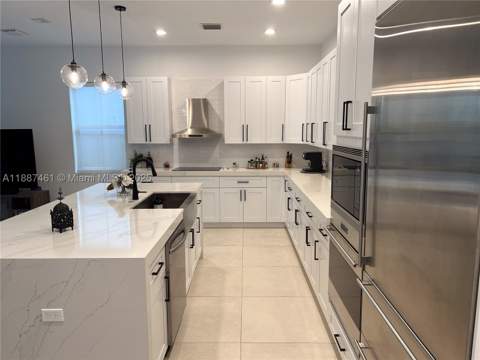 8904 SW 69th Ter, Miami FL - photo 14 of 42