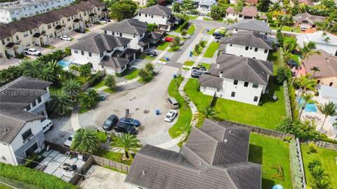 8904 SW 69th Ter, Miami FL - photo 6 of 42