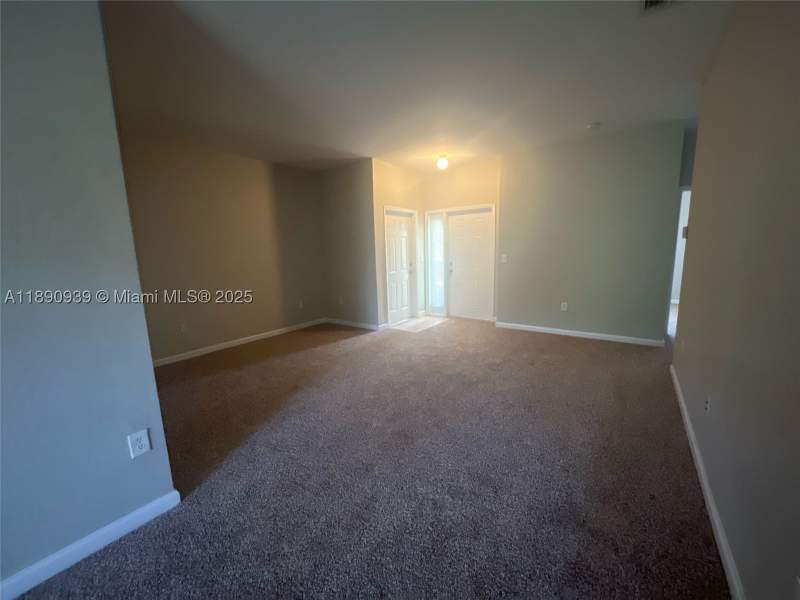 3 bedroom Condominium at 2731 NE 3rd Dr 203, Caribbean Isles Villas Co, Homestead — photo 3