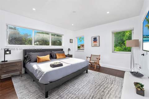 1019 NE 87th St, Miami FL - photo 10 of 31