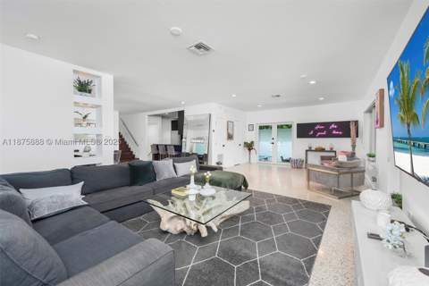 1019 NE 87th St, Miami FL - photo 13 of 31