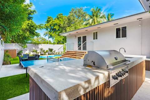 1019 NE 87th St, Miami FL - photo 19 of 31
