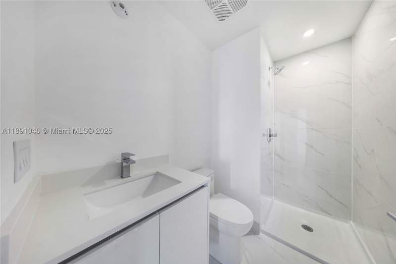 2 bedroom Condominium at 700 NE 24 St 3402, Aria Reserve South, Miami — photo 5