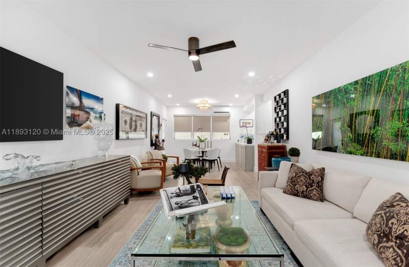 1 bedroom StockCooperative at 4720 Pine Tree Drive 2, The Esquire House, Miami Beach — photo 4